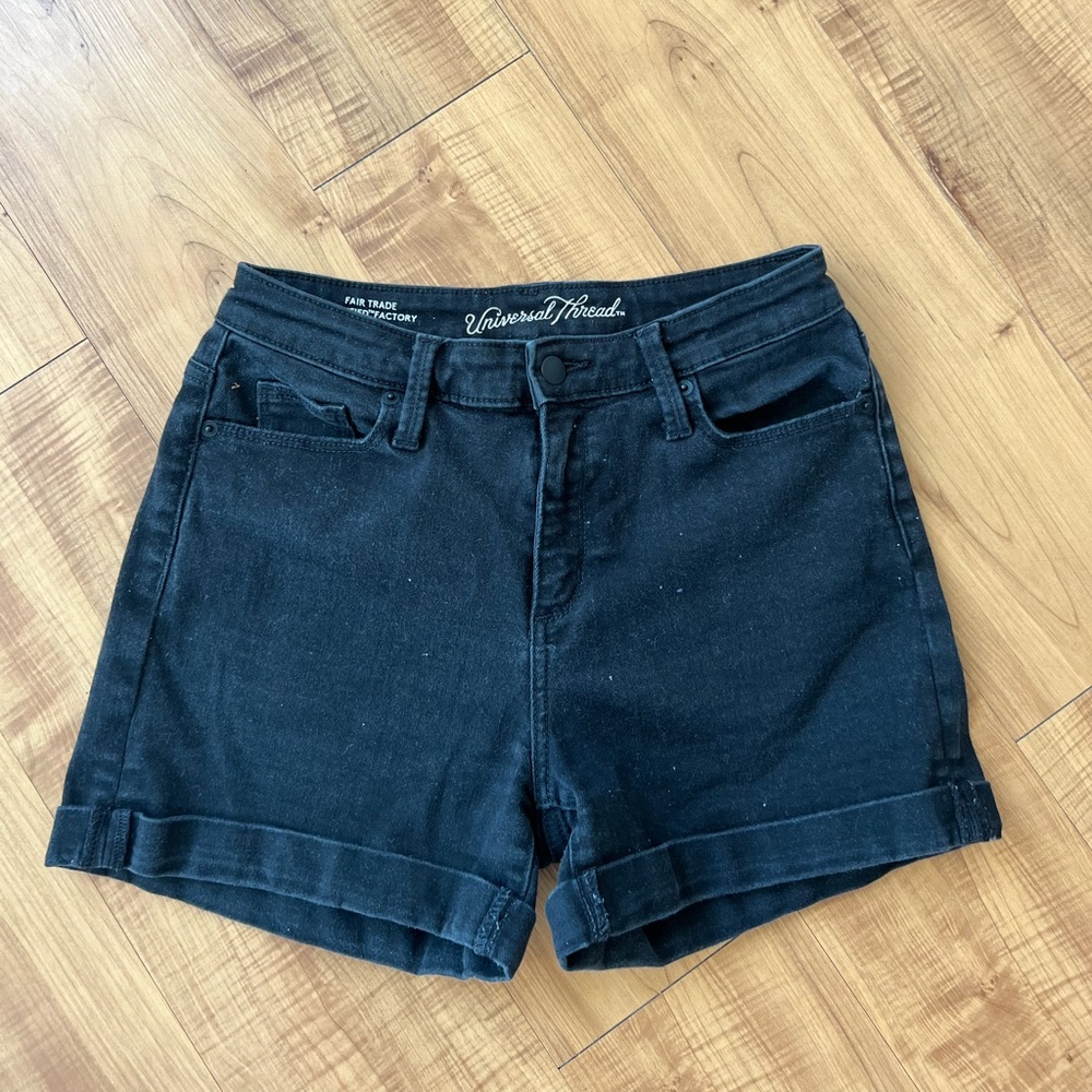Universal thread Jean shorts black size 6